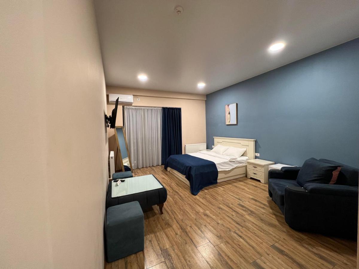 Hotel Sky Room ティビリシ エクステリア 写真